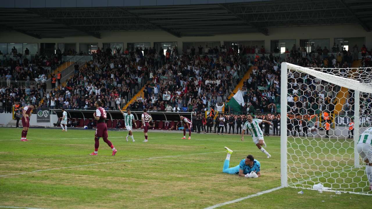 Muğlaspor - Elazığspor Maçında O An: Gol, Sevinç ve Zafer Bir Arada 7